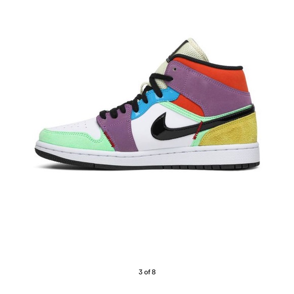 womens air jordan mid se light bulb